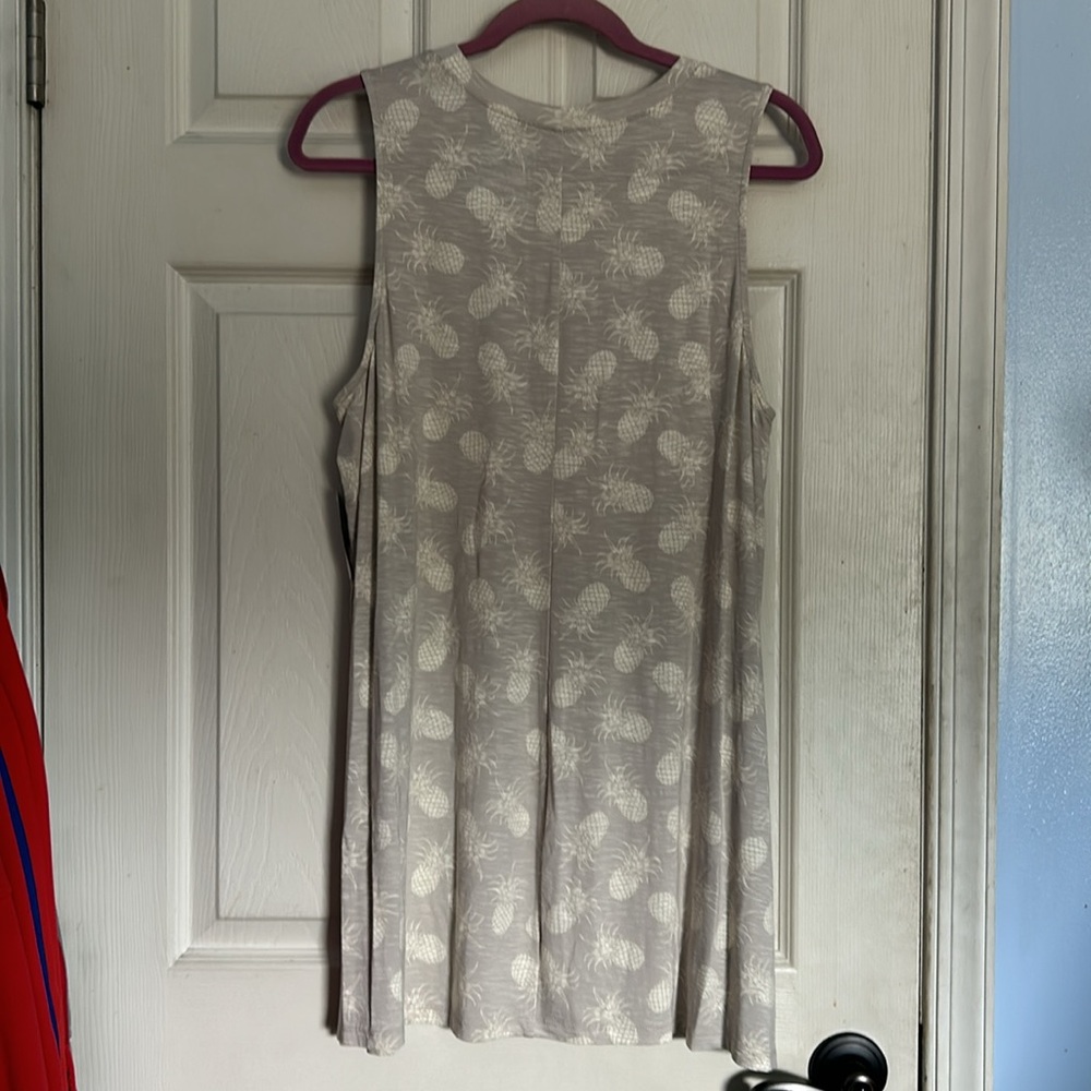 NWT Torrid Super Soft slub crew neck side slit tank grand pineapples dew - Picture 5 of 7